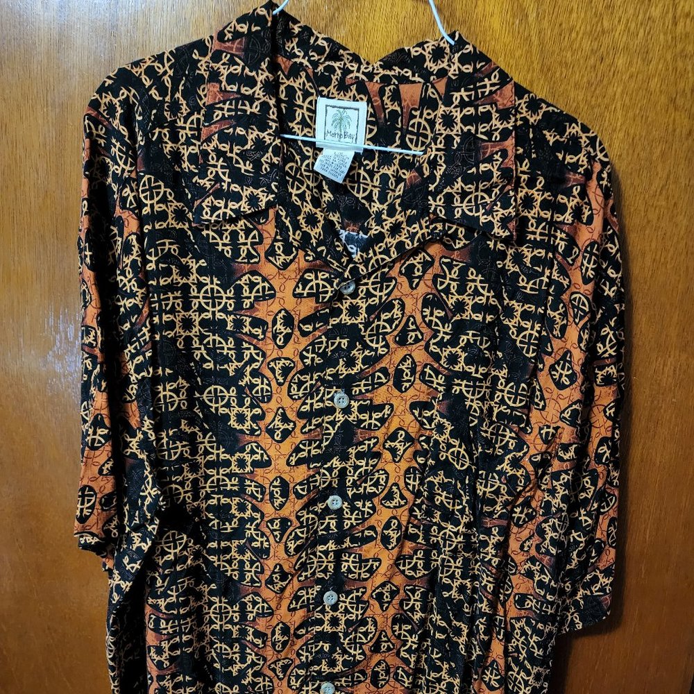 Men's Large Morro Bay Black Celtic Cross Print Short Sleeve Button Down Shirt